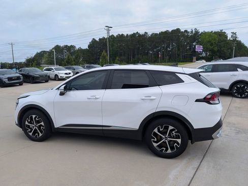 Used 2024 Kia Sportage EX FWD image 6