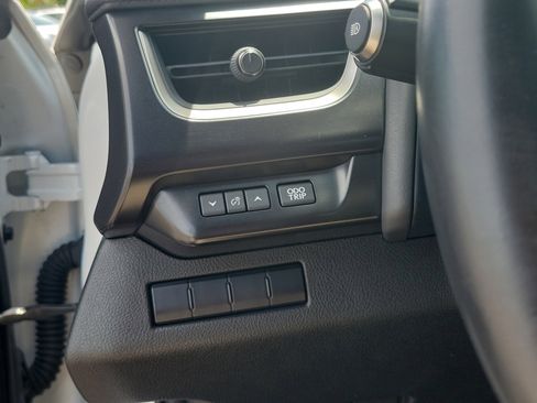 Used 2022 Lexus UX 200 w/ Accessory Package (Z1) FWD image 27