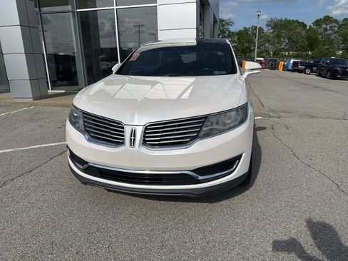 Used 2018 Lincoln MKX Reserve w/ Lincoln MKX Climate Package image 2