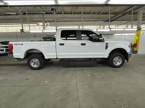 Used 2022 Ford F250 XL w/ Power Equipment Group AWD/4WD image 13