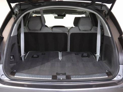 Used 2017 Acura MDX SH-AWD image 25