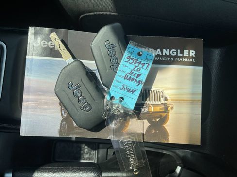 Used 2020 Jeep Wrangler Unlimited Sport AWD/4WD image 10
