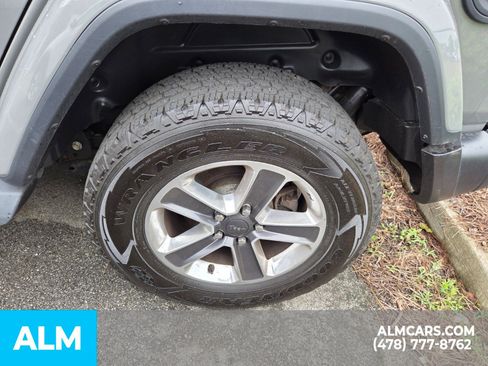 Used 2020 Jeep Wrangler Unlimited Sahara w/ Uconnect 4C Nav & Sound Group AWD/4WD image 21