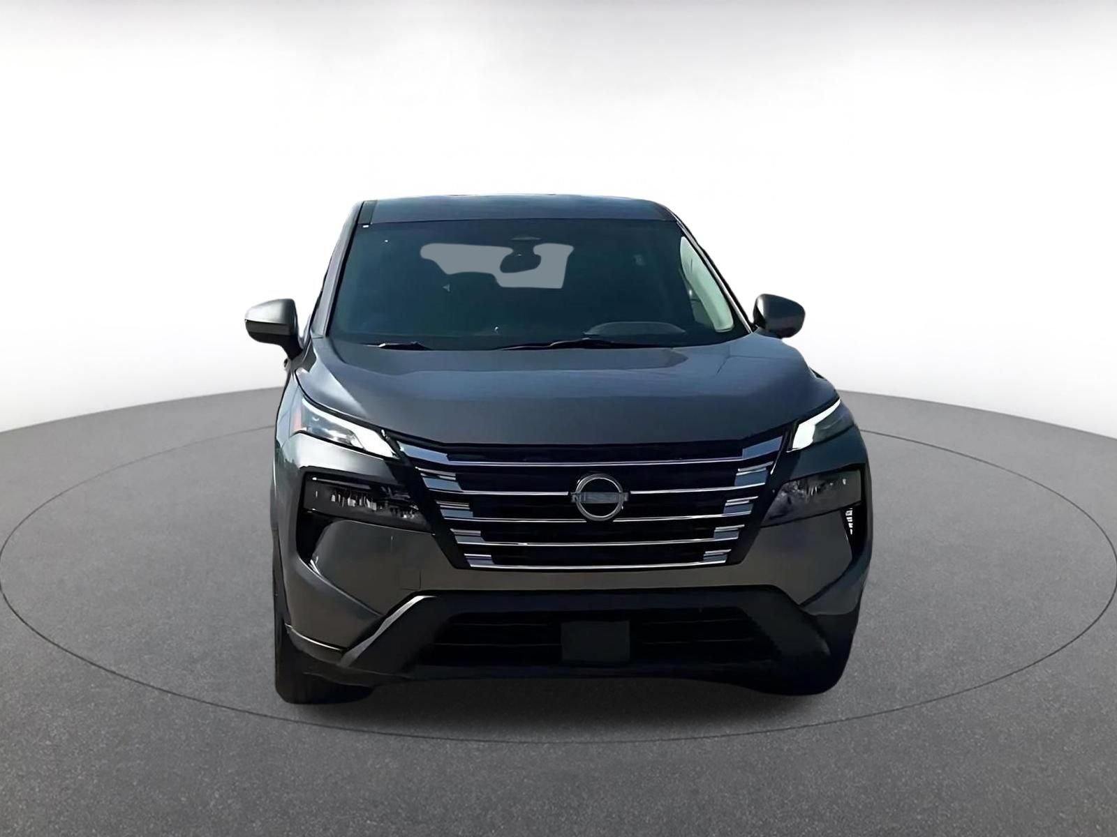 Used 2025 Nissan Rogue SV FWD image 4