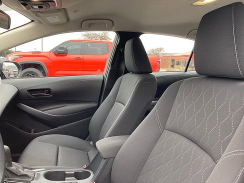 Used 2023 Toyota Corolla LE image 9