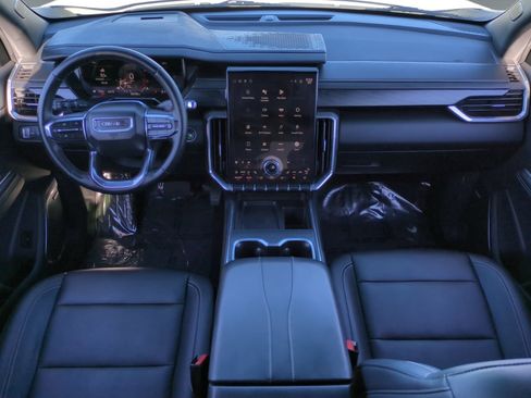 Used 2024 GMC Acadia Elevation image 10