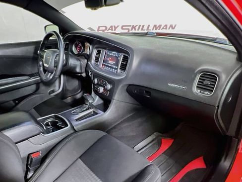 Used 2019 Dodge Charger R/T RWD image 36