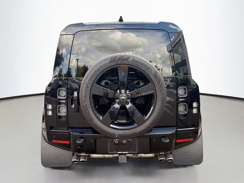 Used 2025 Land Rover Defender 110 V8 AWD/4WD image 10