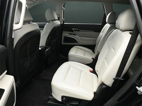 Used 2022 Kia Telluride S image 14