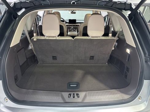 Used 2022 Lincoln Aviator Reserve w/ Equipment Group 201A image 28