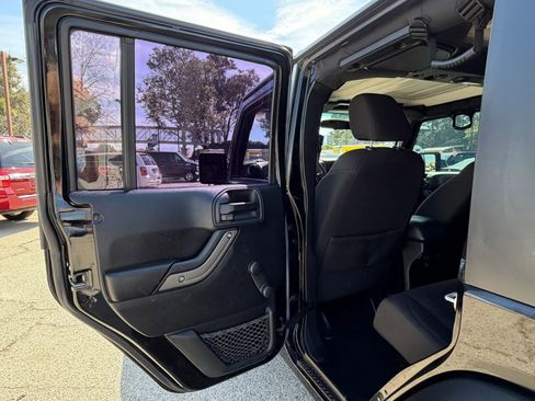 Used 2017 Jeep Wrangler Unlimited Sport image 13