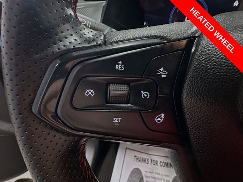 Used 2024 Chevrolet Trax RS image 32