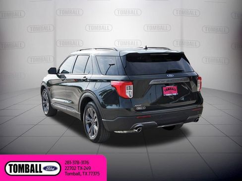 Certified 2024 Ford Explorer XLT w/ Equipment Group 202A RWD image 6