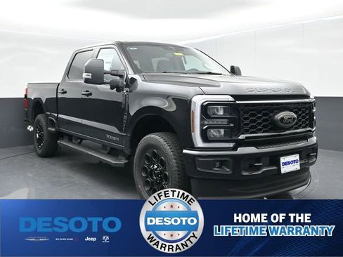 New 2026 Ford F250 XLT w/ XLT Premium Package AWD/4WD image 1