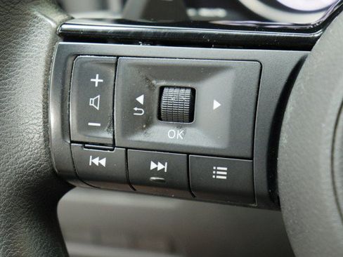 Used 2021 Nissan Rogue S AWD/4WD image 11