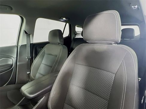 Used 2022 GMC Terrain SLE image 18