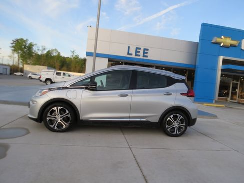 Used 2021 Chevrolet Bolt Premier w/ Infotainment Package image 2
