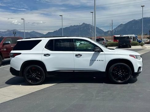 Used 2020 Chevrolet Traverse Premier w/ Redline Edition AWD/4WD image 8