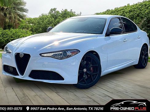 Used 2019 Alfa Romeo Giulia w/ Nero Edizione RWD image 1