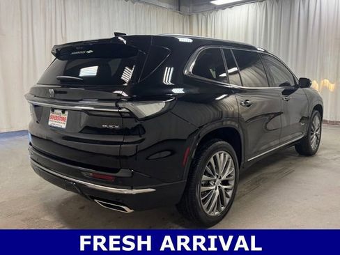 Used 2025 Buick Enclave Avenir w/ Super Cruise Package AWD/4WD image 4