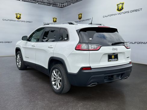 Used 2019 Jeep Cherokee Latitude Plus w/ Cold Weather Group FWD image 3