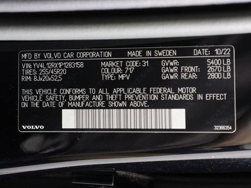 Certified 2023 Volvo XC60 B5 Ultimate w/ Climate Package image 16