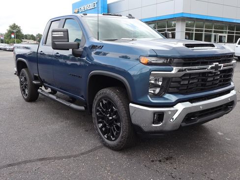 New 2026 Chevrolet Silverado 2500 LT w/ Safety Package AWD/4WD image 2