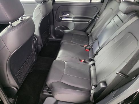 Certified 2025 Mercedes-Benz GLB 250 image 12