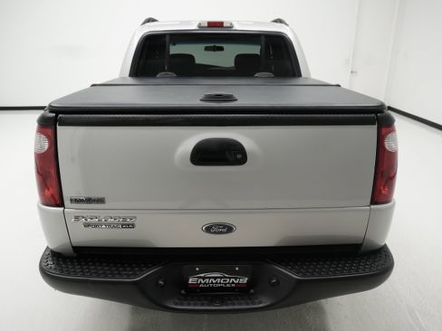 Used 2005 Ford Explorer Sport Trac Adrenalin image 5