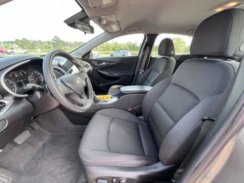 Used 2024 Chevrolet Malibu LT FWD image 11
