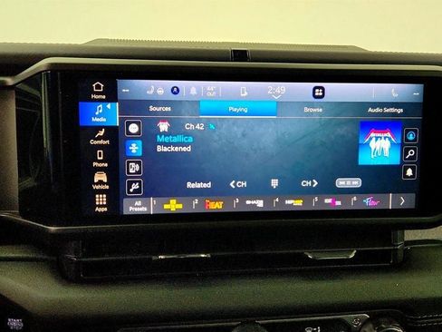 Used 2025 Jeep Wrangler Unlimited Sahara w/ Safety Group image 17