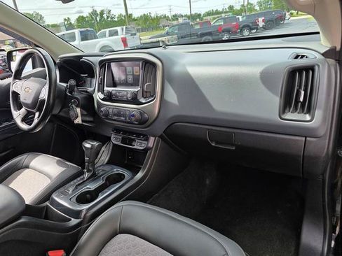 Used 2015 Chevrolet Colorado Z71 AWD/4WD image 25