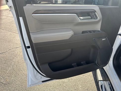 Used 2023 GMC Sierra 1500 SLT w/ SLT Premium Package image 11