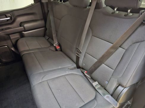 Used 2020 Chevrolet Silverado 1500 Custom w/ Custom Value Package image 17