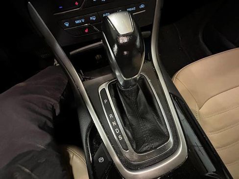 Used 2018 Ford Edge SEL w/ Equipment Group 201A AWD/4WD image 29