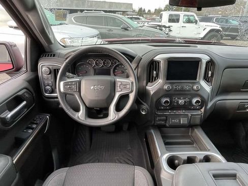 Used 2021 Chevrolet Silverado 1500 LT Trail Boss w/ Bed Protection Package image 12