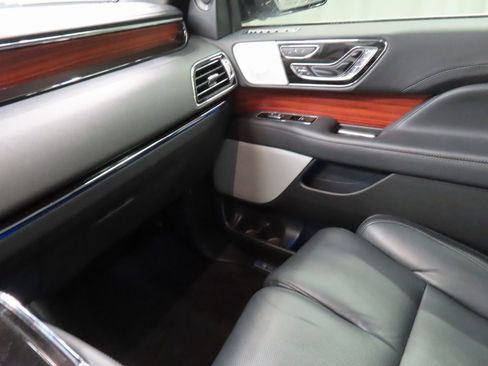 Used 2024 Lincoln Navigator L Reserve w/ Equipment Group 201A image 23