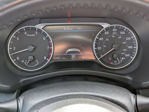 Used 2022 Nissan Sentra SV FWD image 11