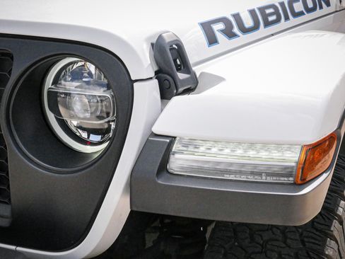 Used 2022 Jeep Wrangler Unlimited Rubicon 4xe w/ Cold Weather Group AWD/4WD image 6