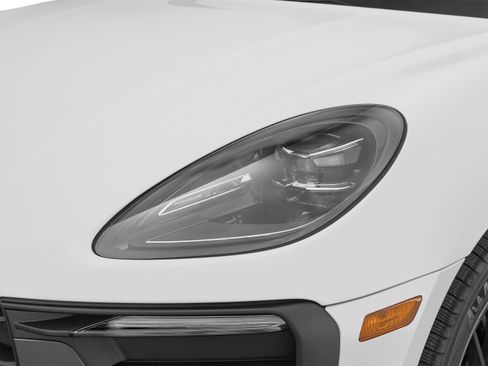 Used 2023 Porsche Macan AWD/4WD image 50