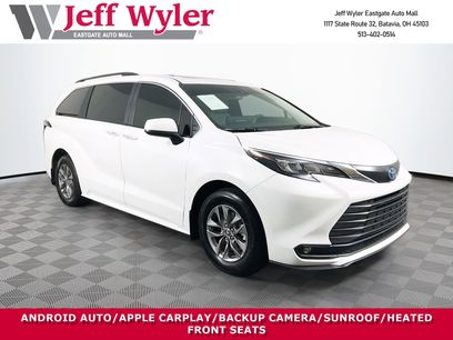 Used 2025 Toyota Sienna XLE