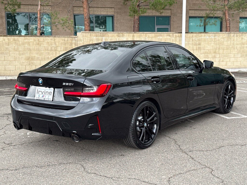 Certified 2024 BMW 330i Sedan w/ M Sport Package RWD image 8