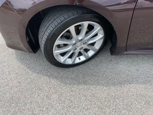 Used 2013 Toyota Avalon XLE Touring FWD image 13