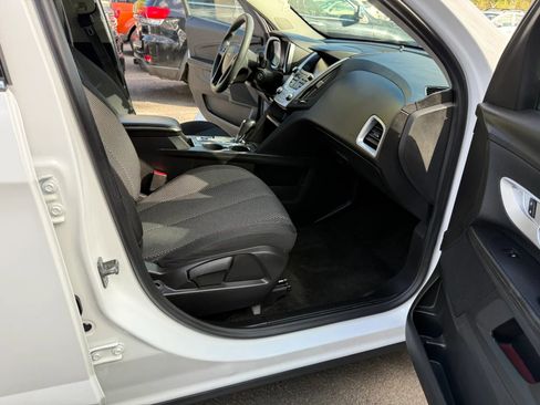 Used 2017 Chevrolet Equinox LS AWD/4WD image 10