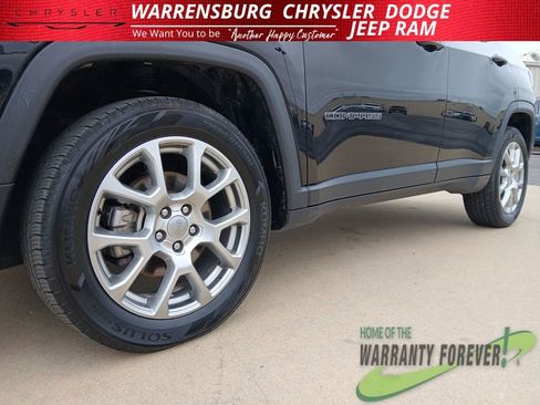 Used 2022 Jeep Compass Latitude AWD/4WD image 34