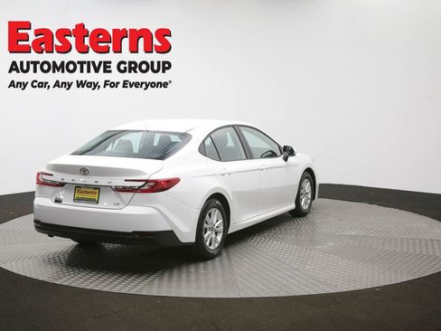 Used 2025 Toyota Camry LE FWD image 39