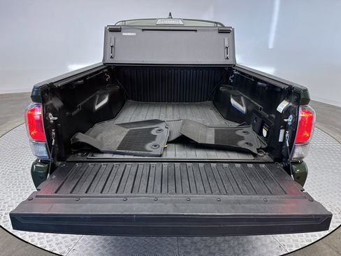 Used 2021 Toyota Tacoma TRD Off-Road w/ Technology Package image 23