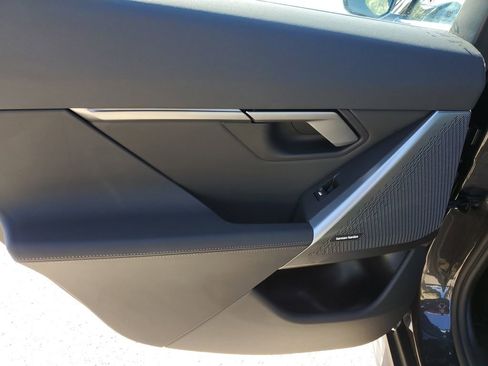 Used 2025 BMW 530i image 9