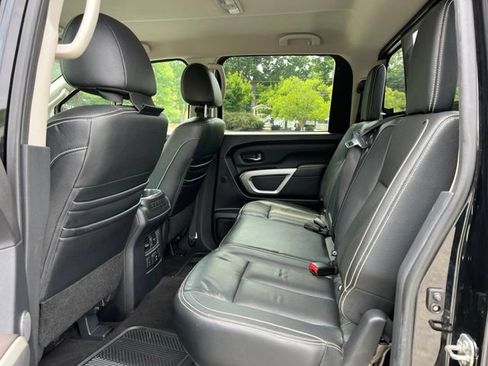 Used 2018 Nissan Titan PRO-4X AWD/4WD image 16