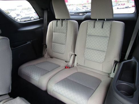 Used 2012 Ford Explorer XLT image 13